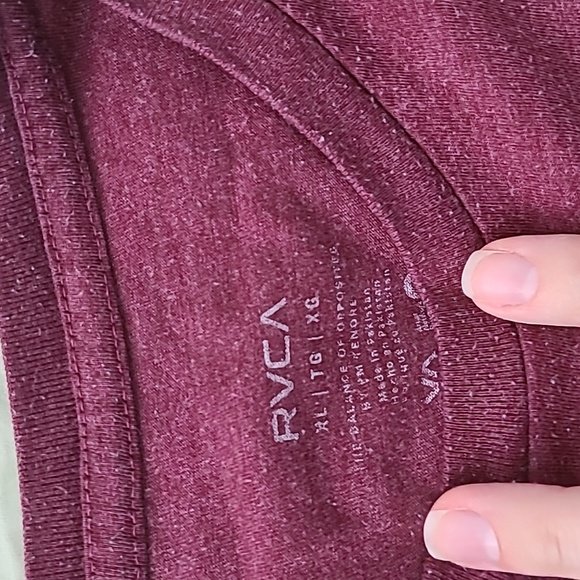 RVCA tshirt - Picture 3 of 3